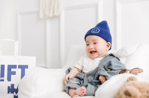 贵港宝宝躺着吃奶有影响吗