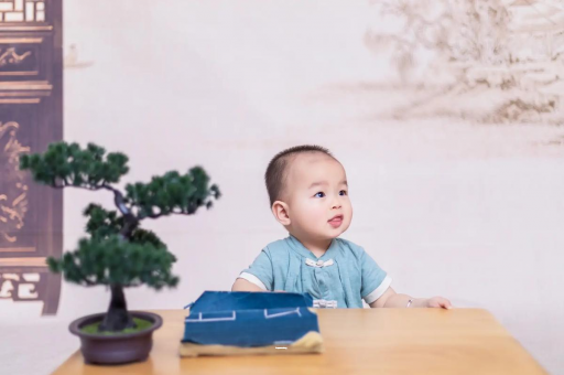 贵港二个月宝宝做哪些训练